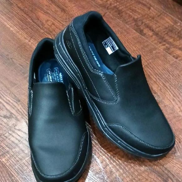 Skechers Black Leather Loafers Slip-On Comfort Shoes - Picture 1 of 5
